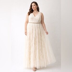 Lulu's Cream Lace Wedding Gown